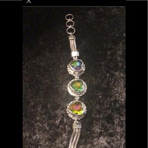 Snap jewelry bracket